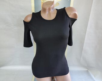 Y2k Women's Black Cold Shoulder Ribbed Top Short Sleeve. Size XS-S.