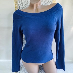 90s Vintage Women&#39;s Blue Ribbed Sweater/Pullover. Size XS-S.