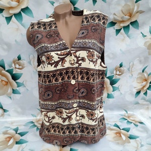 90s Vintage women&#39;s boho vest brown beige with paisley print. Size L-XL.