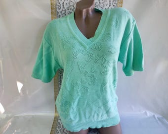 90s Vintage Women's Green V-Neck Sweater/Pullover Oversized Short Sleeve. Size S-M.