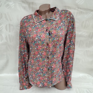 90s Vintage Women Floral Blouse Long Sleeve. Size M-L.