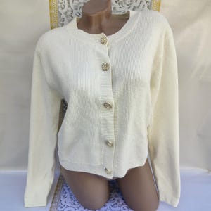 90s Vintage Women&#39;s White Short Cardigan Buttoned Long Sleeve. Size M.