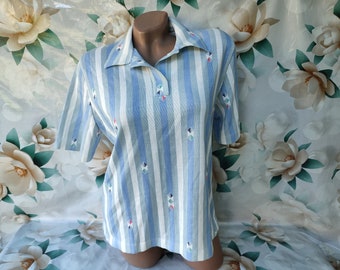Polo da donna vintage anni '90, in lana, a righe blu, prodotta in Germania. Taglia M-L.