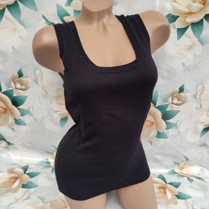 90s Vintage cotton women&#39;s black ribbed tank top. Size S-M.