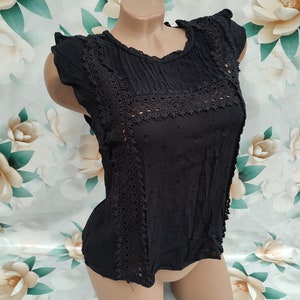 90s Vintage India Cotton Black Lace Top: Ruffle Sleeveless Blouse (S-M)