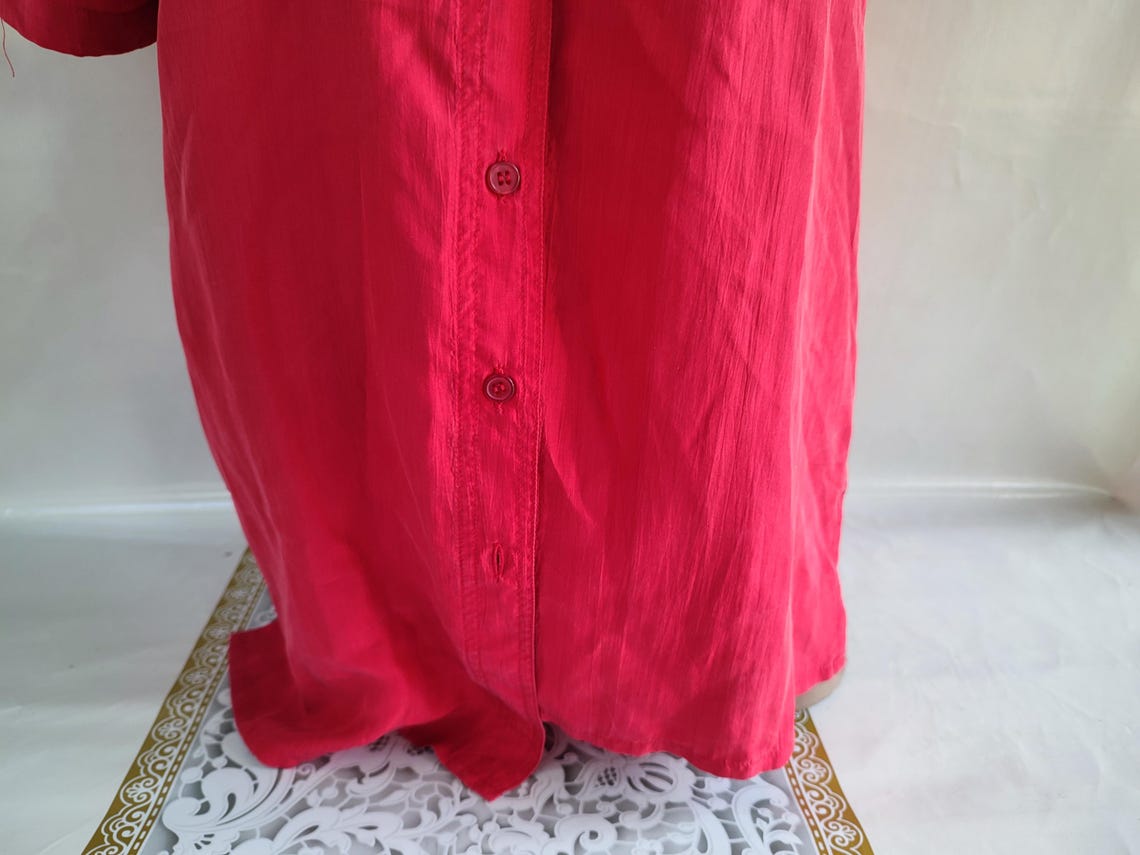 90s Vintage Silk Women's Red Blouse/Shirt Short Sleeve. Size M., foto 4 di 5