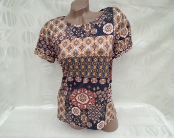 90s Vintage Womens Brown Patchwork Top/Tee Short Sleeve. Size XL-2XL.