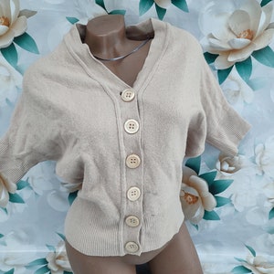 90s Vintage Women&#39;s Wool Beige Buttoned Short Sleeve Cardigan. Size S-M.