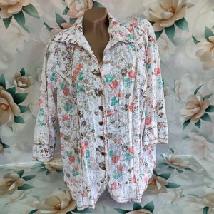 90s Vintage white boho blouse oversized collar floral print. Size 2XL-3XL.