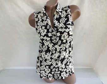 90s Vintage Viscose Women Black White Floral Sleeveless Blouse/Top. Size M.