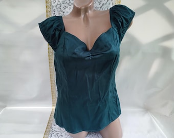 90s Vintage Cotton Women Emerald Green Top Open Neck Short Sleeve. Size S-M.