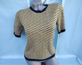 90s Women's Yellow Black Geometric Knit Top with Short Sleeves. Size S.