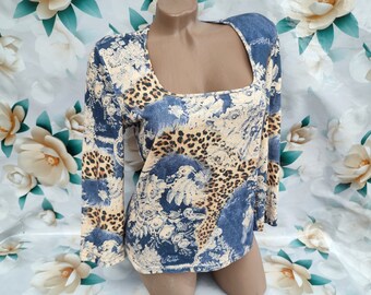 90s Vintage Floral Boho Top: Blue Cream Cotton Quarter Sleeve (S-M)