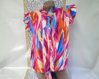 Top vintage de los años 90 con estampado de gato, volantes y teñido anudado multicolor, sin mangas, abotonado. Talla M-L.