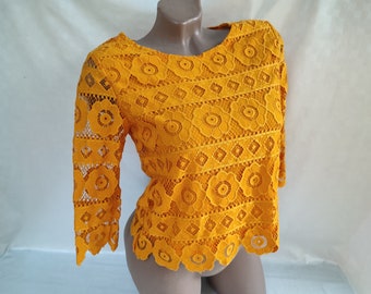 Blusa De Encaje Mostaza Blusa De Encaje Color Mostaza De Los Años