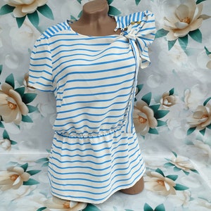 90s Vintage Womens Blue White Striped Top/Blouse Nautical Style Short Sleeve. Size S-M.