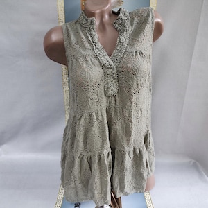 90s Damen Top Ausgestelltes Grünes Spitzen Top Ärmellos. Größen M-L.