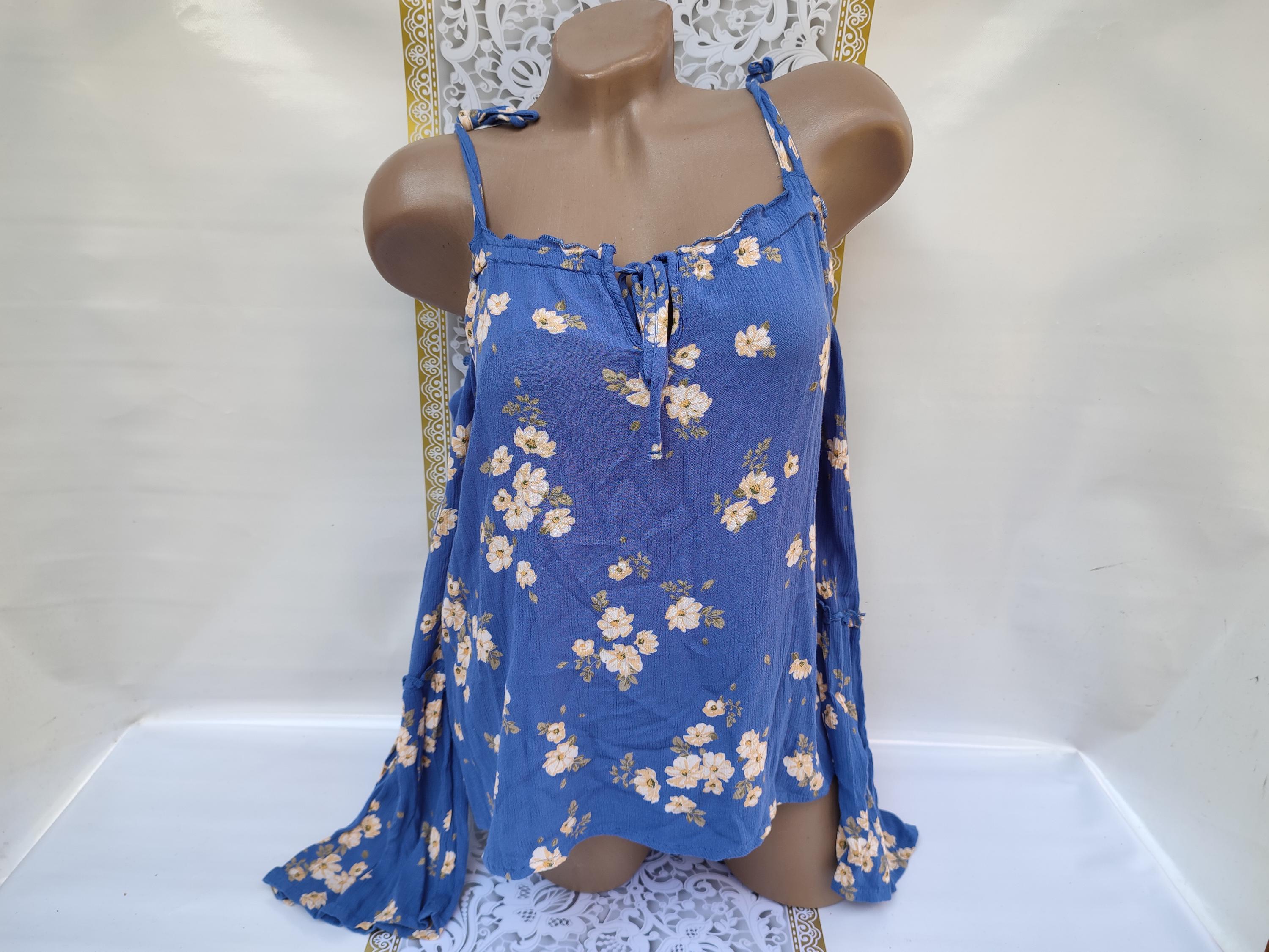 90s Vintage Viscose Women's Blue Floral Cold Shoulder Top Long