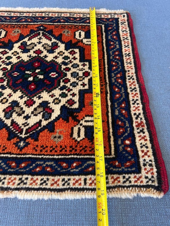 トルコ　ヴィンテージラグ　オレンジ　メダリオン ヴィンテージトルコウールラグ：オレンジ色のトライバルメダリオン