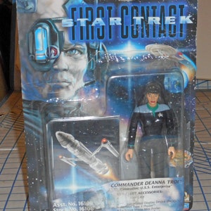 Playmates Star Trek First Contact Commander Deanna Troi Action Figure 1996 MOC
