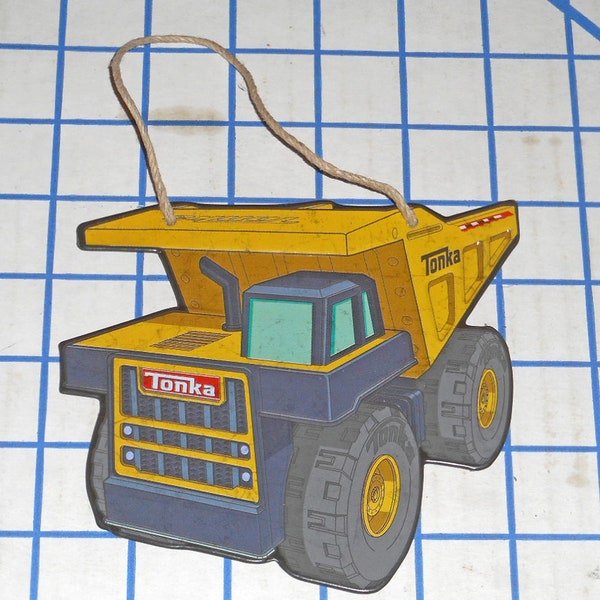 TONKA Mighty Tonka Dump Truck Tin Litho Door Hanger VG