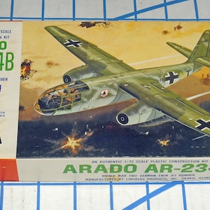 Vintage Lindberg Arado AR-234B German WWII Jet Bomber 172 Model Kit No. 439 MIB image 1