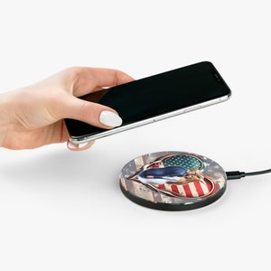 Donald & Melania Trump Wireless Charger image 4