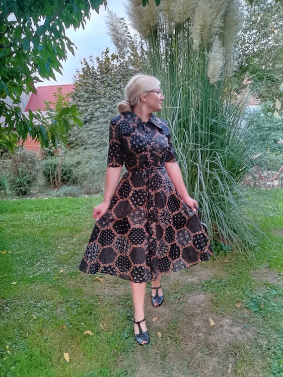1940's Vintage dress / full circle pleated skirt /