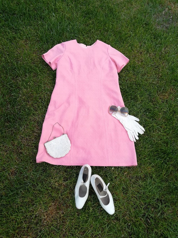 1960's original mod dress. Vintage pink summer dre