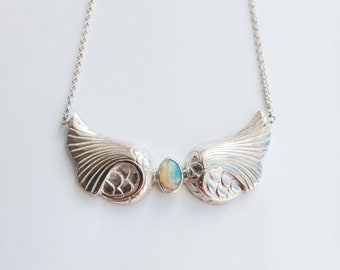 Collar de ópalo con cola de sirena: joyería Art Nouveau de plata de ley