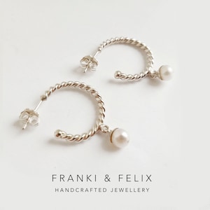 Boucles d'oreilles fines perle, Huggie Hoops avec gouttes de perles, petites boucles d'oreilles de mariée en argent, boucles d'oreilles de tous les jours, bijoux en perles, best-seller image 1