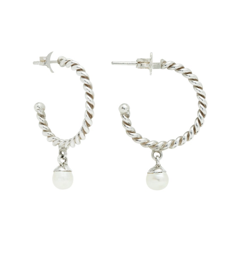 Boucles d'oreilles fines perle, Huggie Hoops avec gouttes de perles, petites boucles d'oreilles de mariée en argent, boucles d'oreilles de tous les jours, bijoux en perles, best-seller image 3