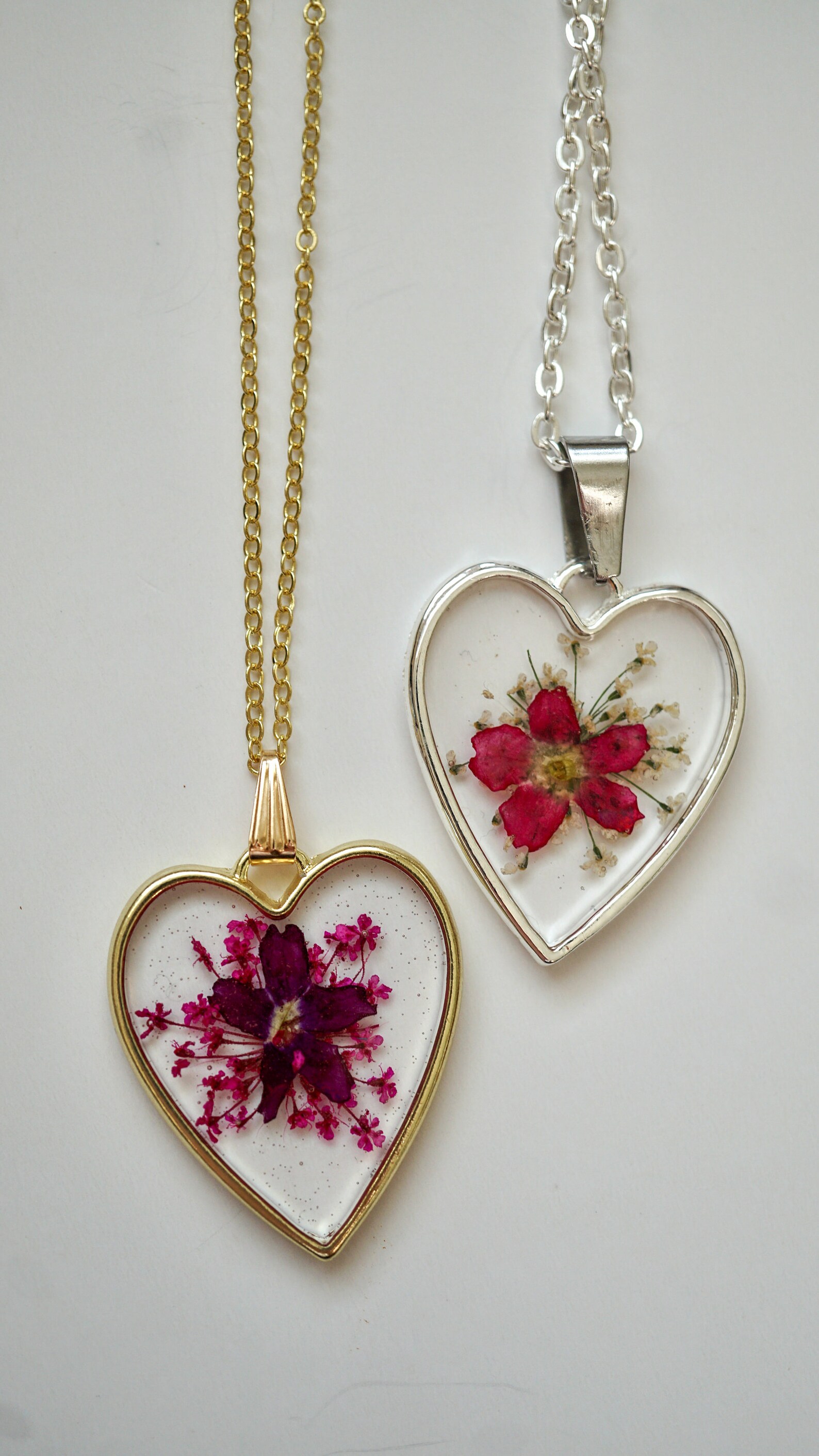 Handmade heart resin necklace// heart flower necklace// resin Etsy