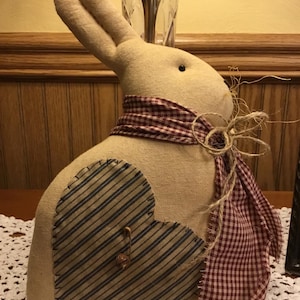 Primitive farmhouse Easter decor, primitive Easter decor, primitive bunny decor