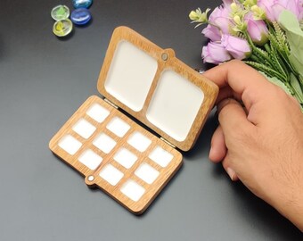 Portable wooden colour palette box - watercolours / poster colours for painting , Wooden colour case, tray, gift for painters, Mixing Tray