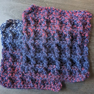 Cleaning Kitchen Cloth in Blue/Red
