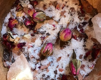 Sali da bagno infusi di fiori - Naturali e biologici - Miscela della dea Afrodite - Oli essenziali floreali - Bagno purificante energizzante - Regali spa per compleanno - A base di erbe