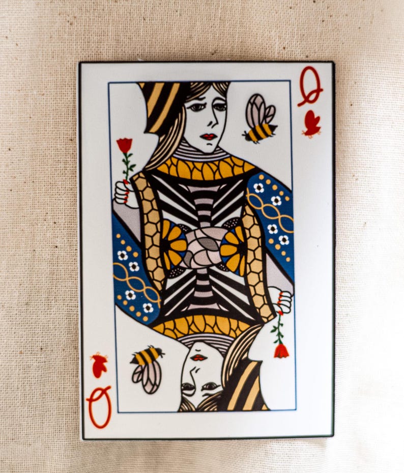 Pegatina de cartas de juego de la Abeja Reina - Calcomanía impermeable imagen 1