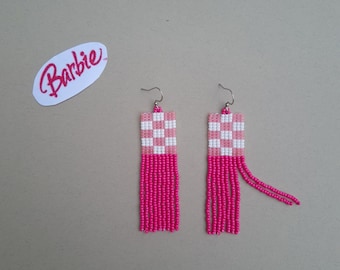 Pink beaded earrings Fuchsia bead earrings Seed bead earrings Candy pink white earrings Fringe earrings Boho jewelry Long chandelier earring