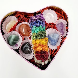 Crystal heart Valentines Box, Valentines Gift box for women, Chakras Gift Box, Heart shaped box of crystals,
