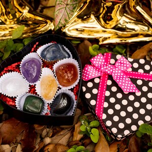 VALENTINES crystal set, Crystal set with Chakras, Chakra stone set gift box, Healing Stones Chakras