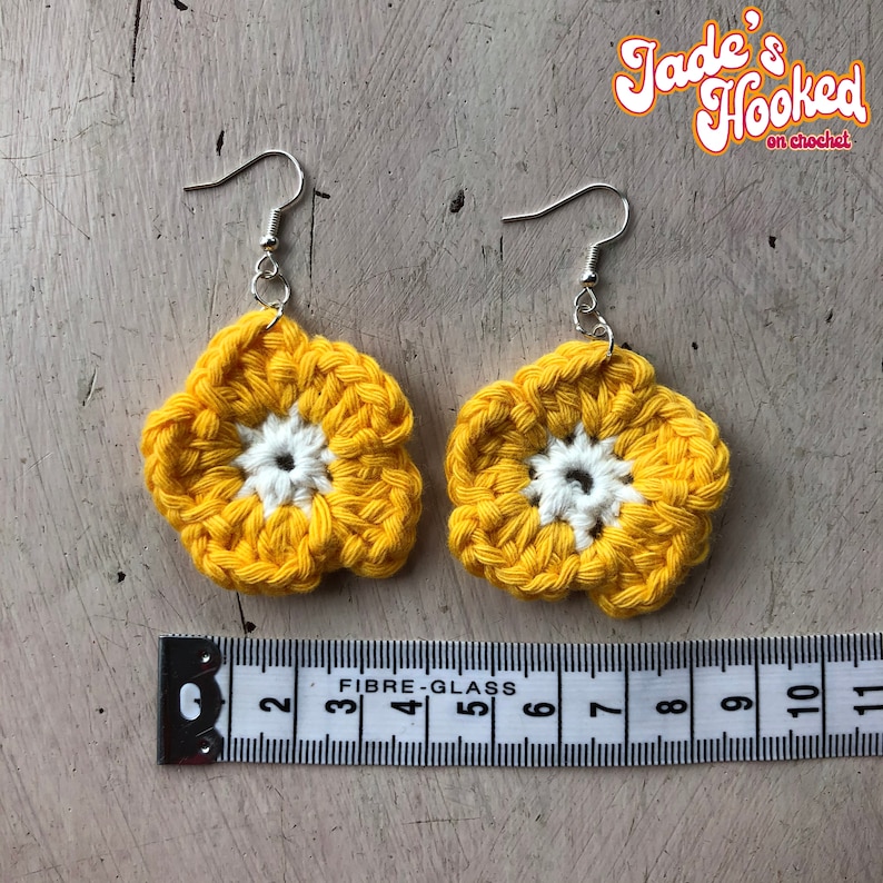 Crochet Small Festival Matching Flower Gift for Her Slow Fashion Daisy Drop Crochet Earrings Hippy Silver Plated Hooks, Boho