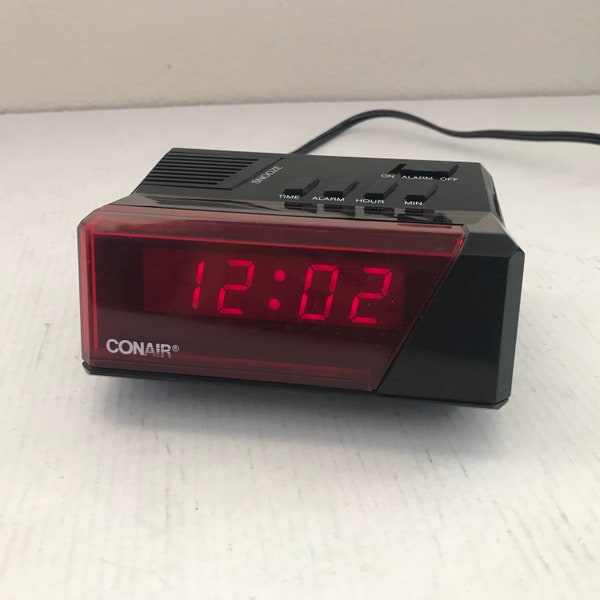 vintage 90s CONAIR small digital alarm clock