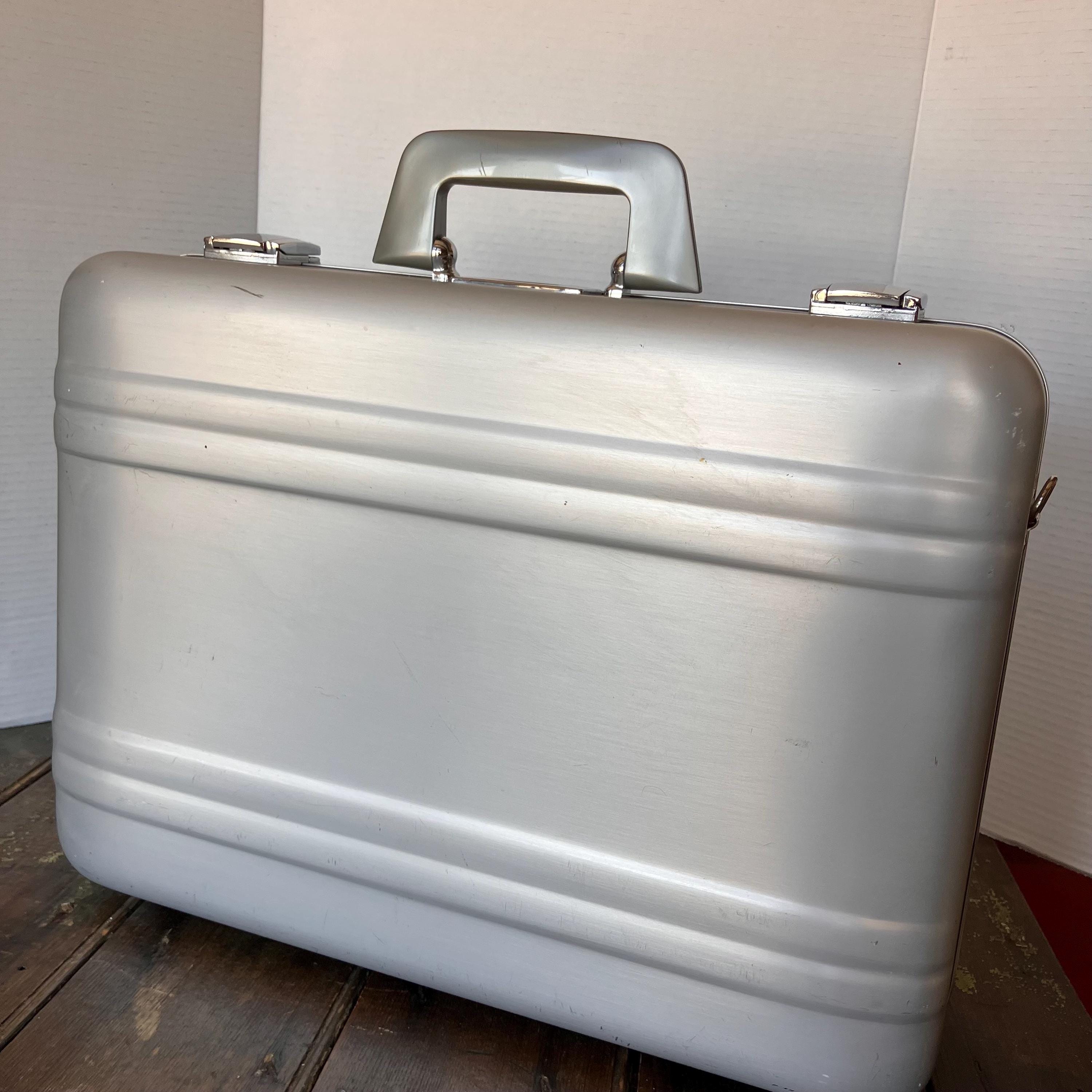 HALIBURTON Zero Briefcase Aluminum Number Lock 1950s Vintage - Etsy