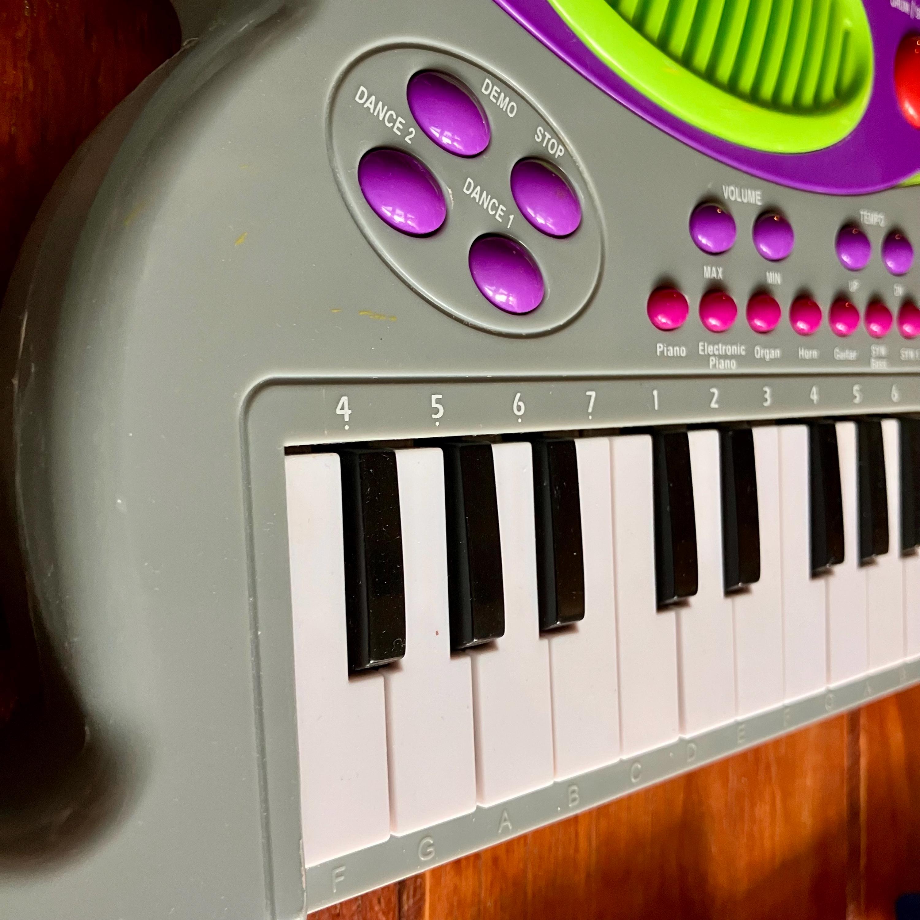 KAWASAKI Musical Synthesizer With Percussion Pads and