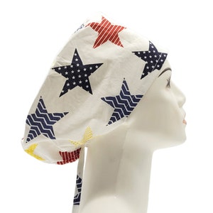 Casquette Gommage Etoiles Américaines | Bonnet de chirurgie étoiles, bonnets de gommage pour femmes, bonnet de gommage pour infirmière, bonnets de gommage chirurgicaux, bonnets de gommage chirurgicaux avec boutons
