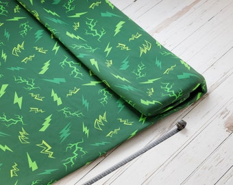 Baumwollsatin: Blitze Grün - perfekt für Schultüten, Accessoires zur Einschulung - Thunder, Lightnings, Green