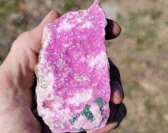 Pink cobalto calcite with malachite