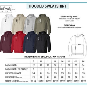 K&ouml;nnte beinhalten: Eine Gr&ouml;&szlig;entabelle f&uuml;r Kapuzenpullover in verschiedenen Farben, darunter Wei&szlig;, Sand, Sportgrau, Milit&auml;rgr&uuml;n, Rotbraun, Marineblau und Schwarz. Die Tabelle zeigt die Ma&szlig;e f&uuml;r K&ouml;rperl&auml;nge, K&ouml;rperl&auml;ngentoleranz, Brusttoleranz, Brustweite und &Auml;rmell&auml;nge in Zoll. Die Tabelle enth&auml;lt auch den Markennamen "Gildan - Heavy Blend" und die Stoffzusammensetzung "50/50 Preshrunk Cotton/Polyester".