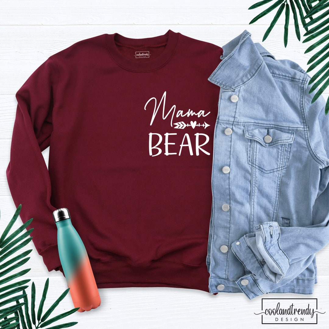 Dauocie Women's Mama Bear Graphic Sweatshirt - Long Sleeve Pullover With Pocket, Funny Novelty Top, Light Red